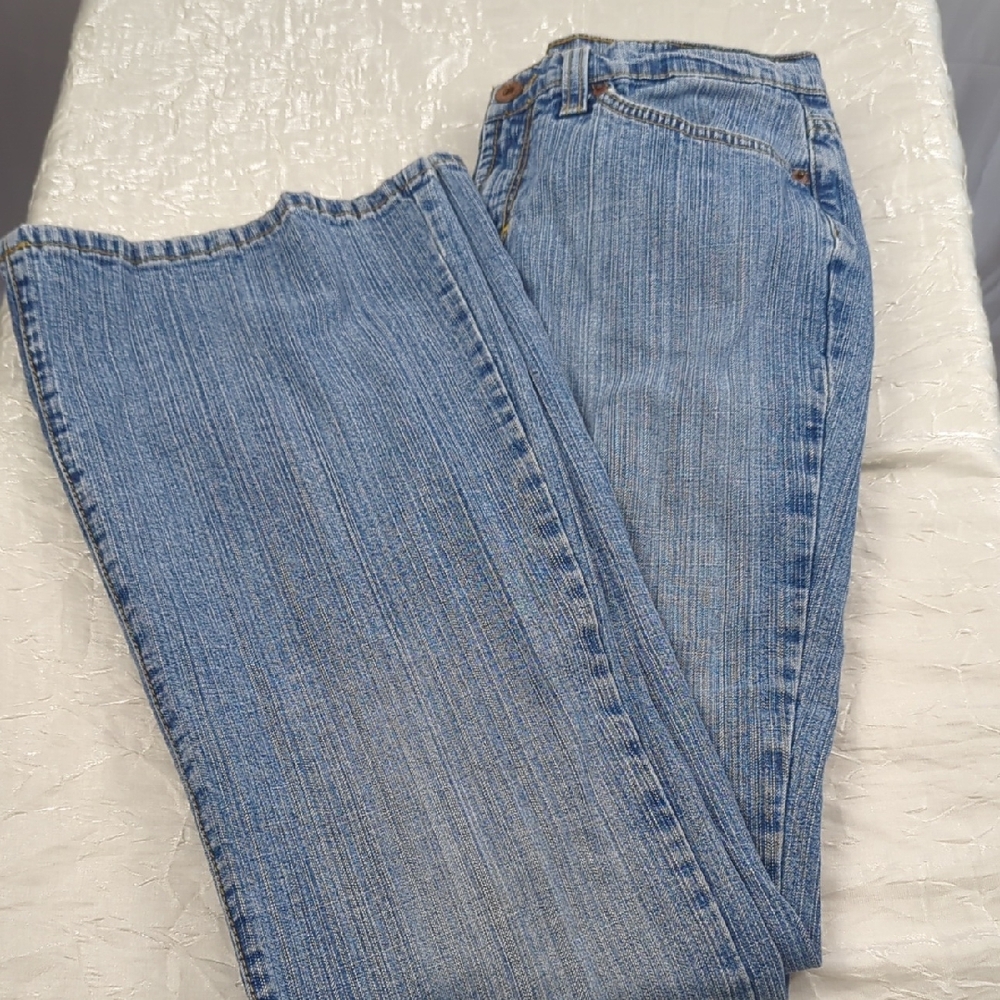 Stylish Blue Straight Leg Women's Jeans